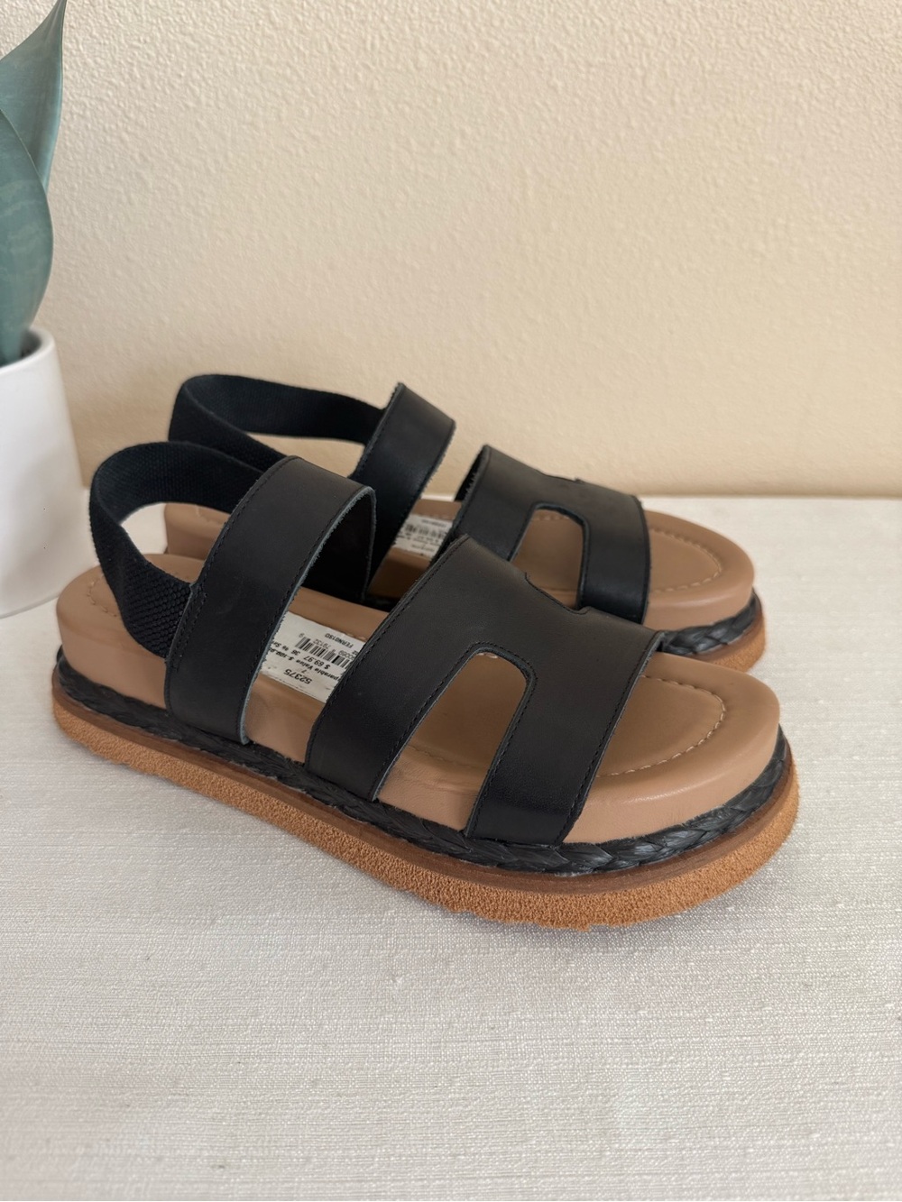 New Blondo Black Leather Slingback Platform  Sandals